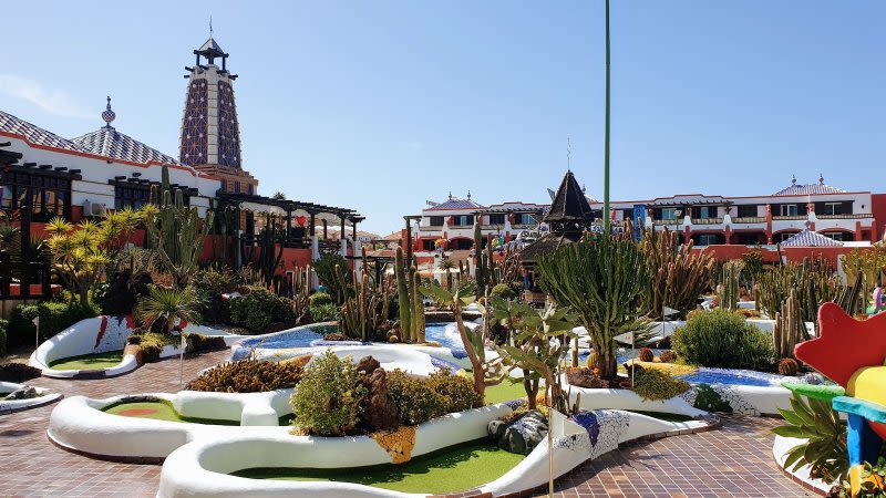mejor lugar para hospedarse en playa de las americas tenerife
